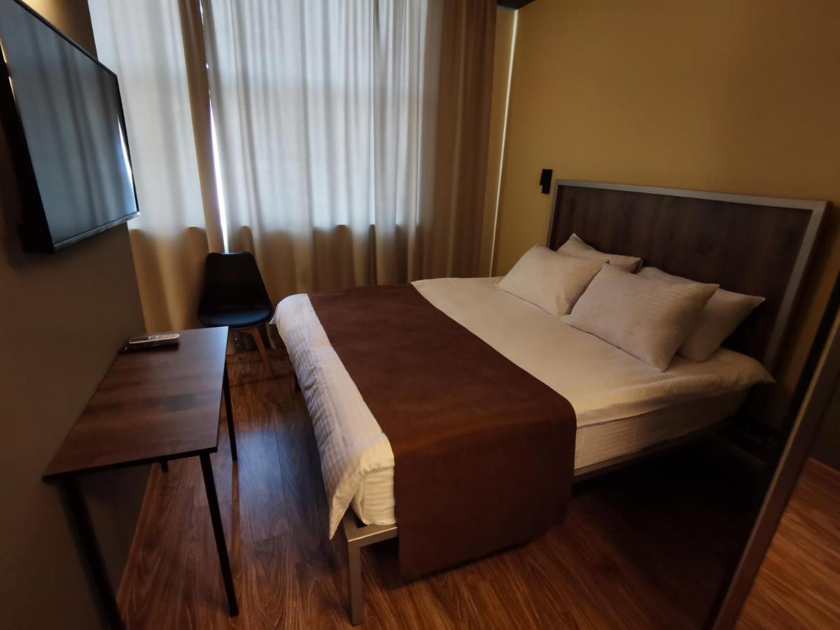 Stark Hotel Orhei Eksteriør billede