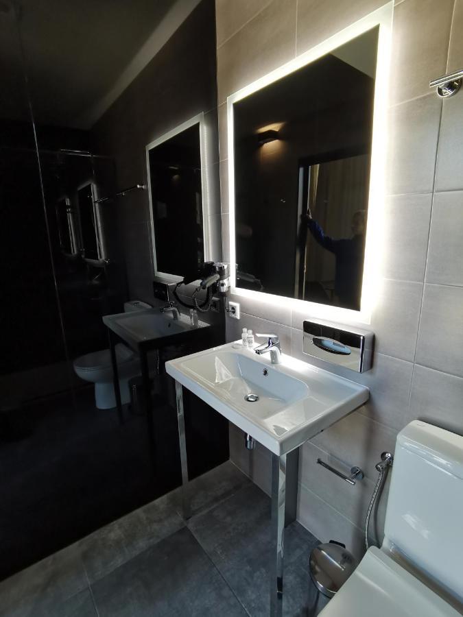 Stark Hotel Orhei Eksteriør billede