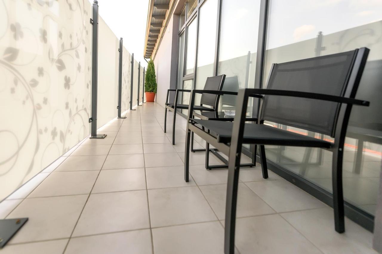 Stark Hotel Orhei Eksteriør billede